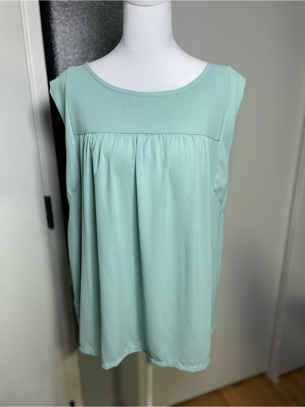 LOFT Mint Green Sleeveless Pleated Tank